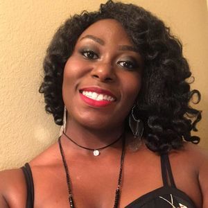 Meet your Posher, Alicia